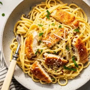 Creamy Lemon Chicken Pasta (An Easy One-Pot Recipe)